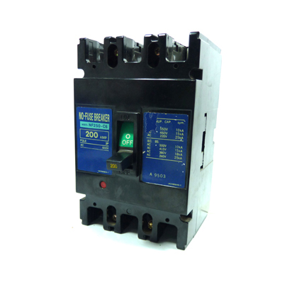 [0023] BREAKER DE BLOQUE TRIFASICO 3P X 200AMP FUSE BREAKER